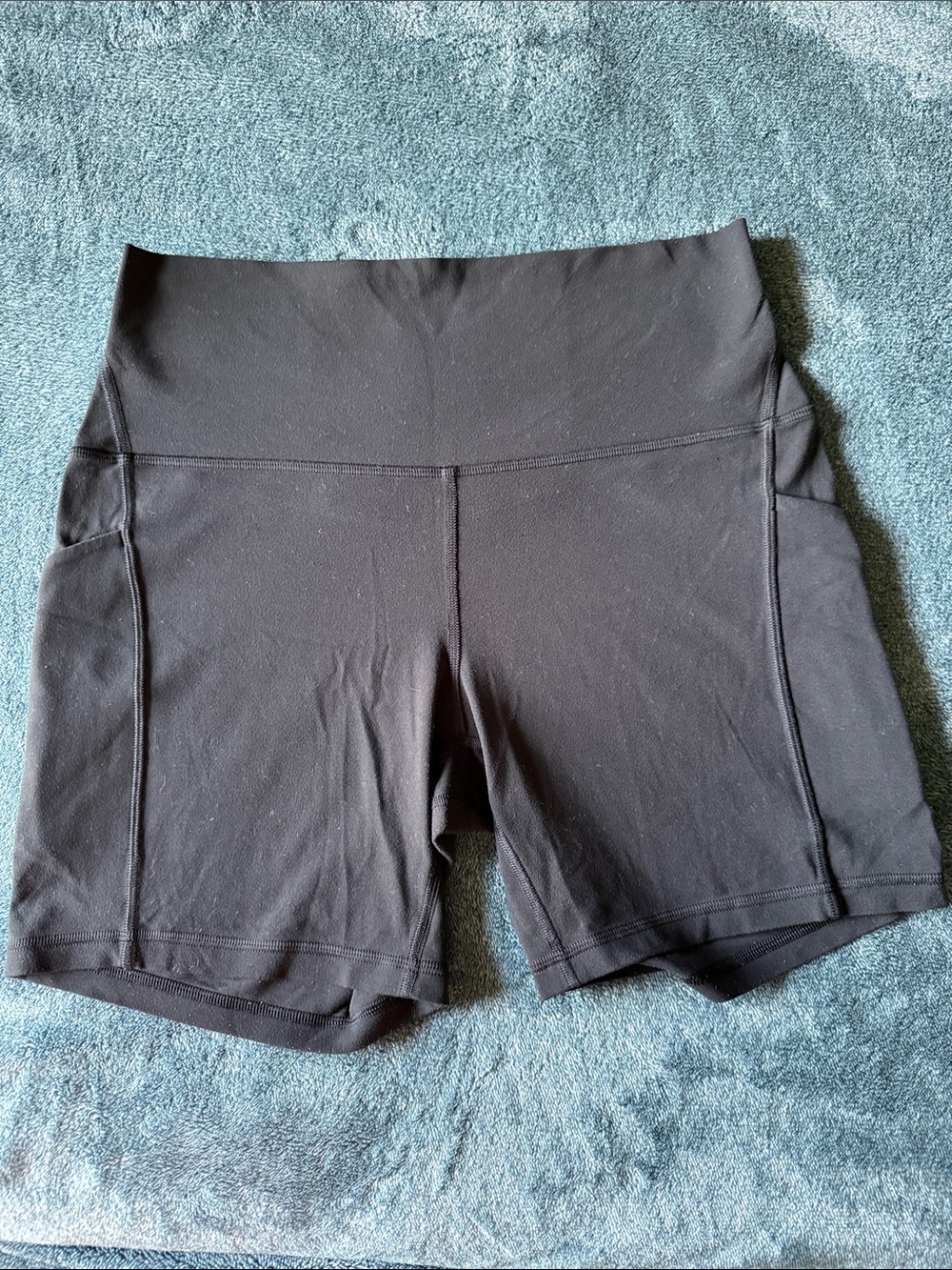 Lululemon Align High-Rise Black Bike Shorts w/pockets